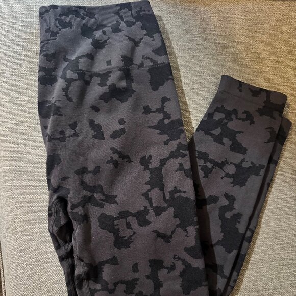 YEOREO Women's Purple "Camo" Print Leggings - Picture 1 of 6